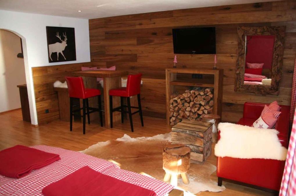 S P O R T A L M - Seefeld Seefeld in Tirol Bagian luar foto